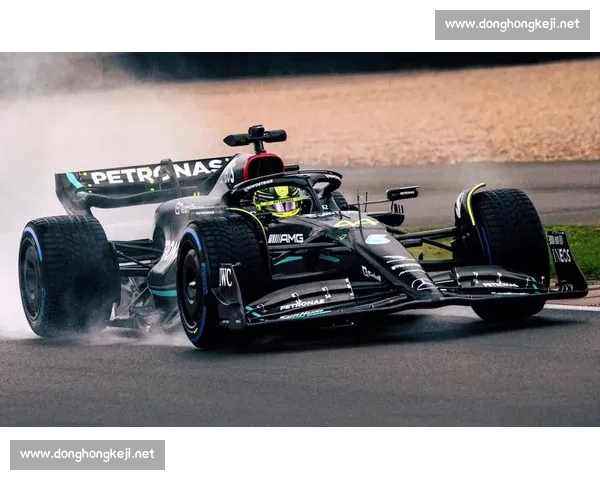 银石圈速差 30 秒:超级跑车与 F1 的鸿沟有多深?